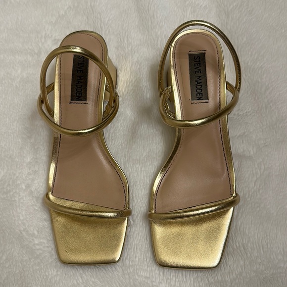 Steve Madden Gold Heels‼️MOVING SALE‼️ - Picture 4 of 4